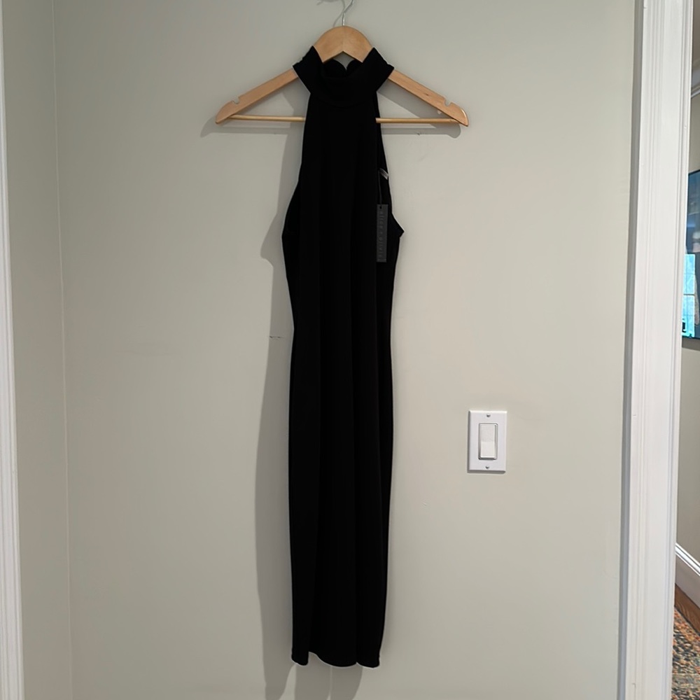 NWT Alice + Olivia Classics Black Dress.S4 High neck, back zip, open shoulders